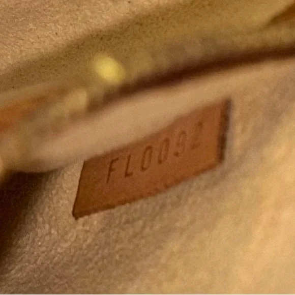 Louis Vuitton Monogram Canvas Shoulder Bag in Brown - Picture 5 of 16